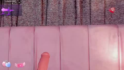 Snapshot of aurora_divine chatting on January 2025 10:06:01 PM aurora_divine online show from January 2025 10:06:01 PM