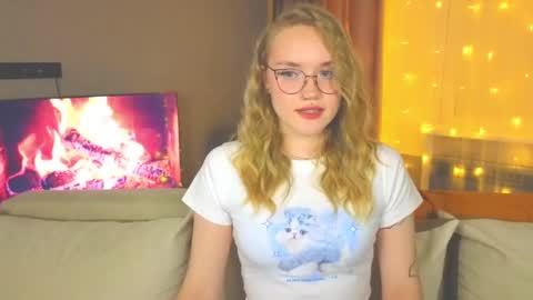 Kate online show from December 2024 07:48:02 PM