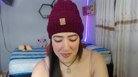 Snapshot of aurora_shy_ chatting on January 2025 03:07:02 AM Aurora online show from January 2025 03:07:02 AM