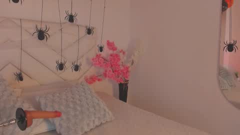 Snapshot of aurora_sweet2 chatting on October 2025 07:58:01 PM Madison online show from October 2025 07:58:01 PM