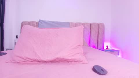 auroraa_miller online show from November 2025 11:57:02 AM