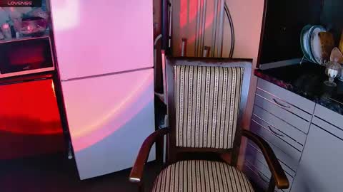 Aurora  Follow me online show from April 2026 12:02:02 AM