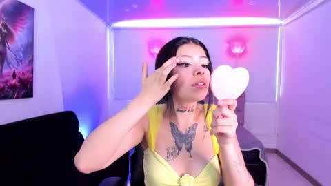 Snapshot of auroradiaz_ chatting on October 2025 07:44:01 PM Aurora Diaz online show from October 2025 07:44:01 PM
