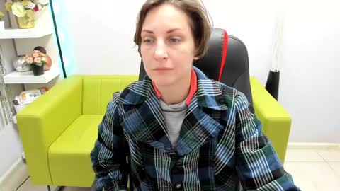 Aurora online show from December 2024 01:43:01 AM