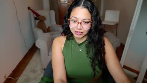 Aurora online show from December 2024 09:08:01 PM