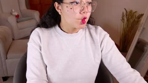 Aurora online show from November 2025 09:24:01 PM