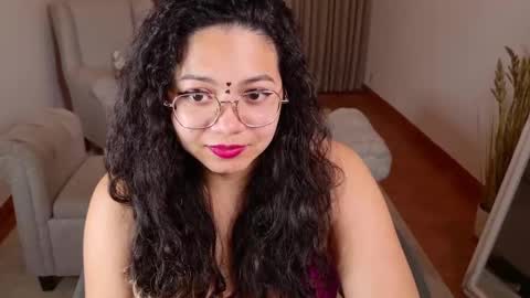 Aurora online show from November 2025 09:20:01 PM