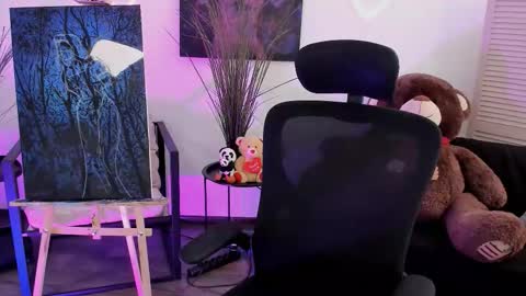 aurorawrenfield online show from March 2026 05:44:01 AM