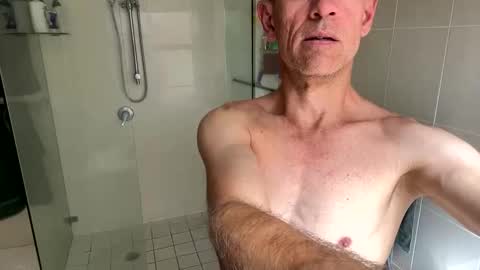 Aussie azza online show from October 2025 03:37:02 AM