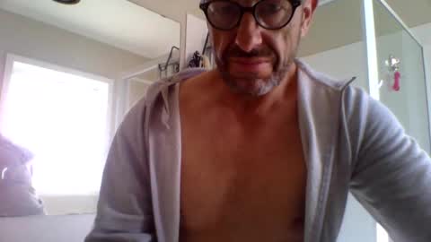 Snapshot of aussieguy59660 chatting on September 2025 01:07:02 AM aussieguy59660 online show from September 2025 01:07:02 AM