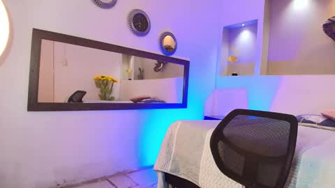 AUSTIN  online show from December 2024 03:17:02 AM