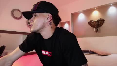 AUSTIN  online show from February 2025 05:08:01 AM