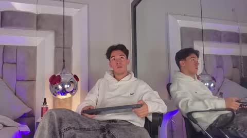 austinreeds online show from March 2026 01:00:01 PM