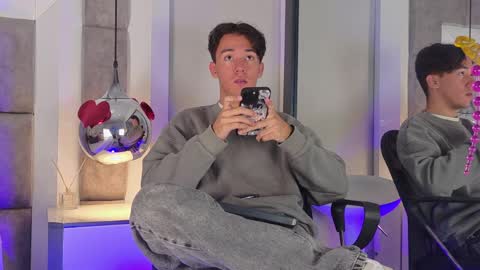 austinreeds online show from April 2026 12:47:01 PM