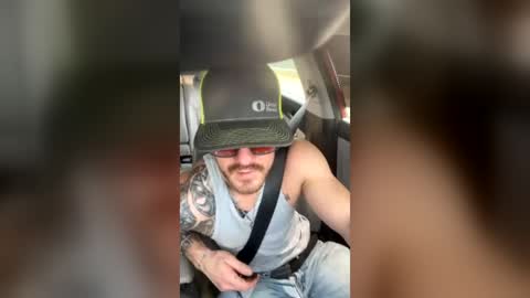 austinrobison00 online show from June 2026 07:40:01 PM