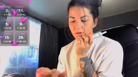 Ava online show from February 2025 11:20:02 AM