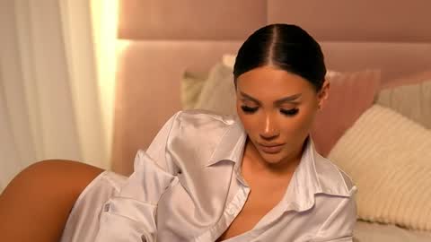 Ava online show from April 2026 02:06:01 AM