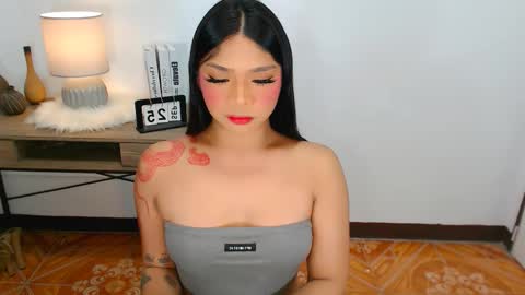 Ava online show from September 2025 06:57:02 PM