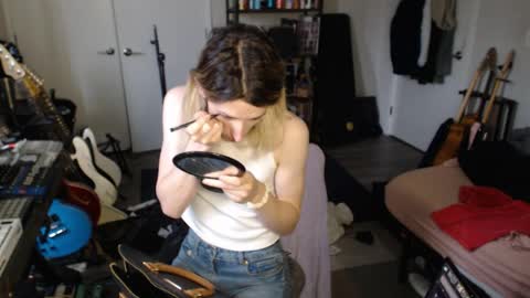 Snapshot of ava_reinhart_999 chatting on April 2026 07:55:02 PM Ava online show from April 2026 07:55:02 PM