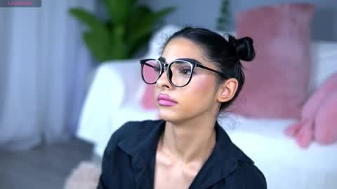 Ava online show from March 2026 06:19:02 PM