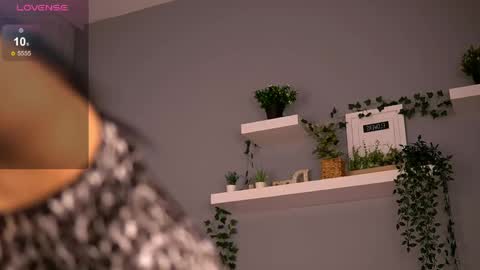 Ava online show from April 2026 06:45:01 PM