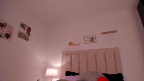 Avaline Help me reach 100 likes TRANSMISSION EVERY DAY FROM 39 PM online show from February 2025 03:22:01 AM