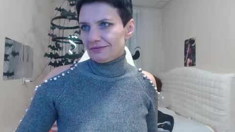 avasaturnian online show from October 2025 12:16:02 PM