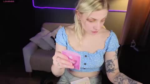 avasun online show from March 2026 01:04:02 PM