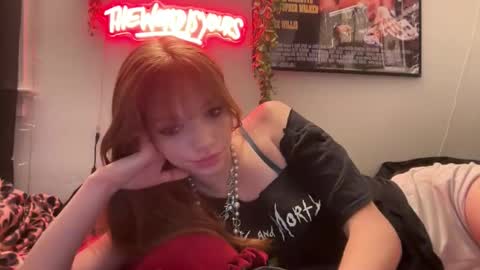 Snapshot of avaxlee chatting on June 2026 12:49:01 AM avaxlee online show from June 2026 12:49:01 AM