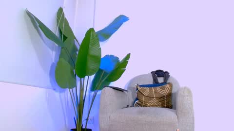 Snapshot of aveline_nuit chatting on June 2026 07:19:02 PM Hi im aqua is nice with me online show from June 2026 07:19:02 PM