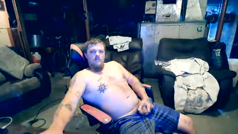 Snapshot of averag3joe chatting on July 2026 10:08:02 PM averag3joe online show from July 2026 10:08:02 PM