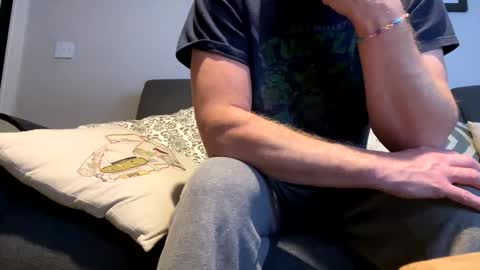 averagebar online show from November 2025 09:04:02 PM