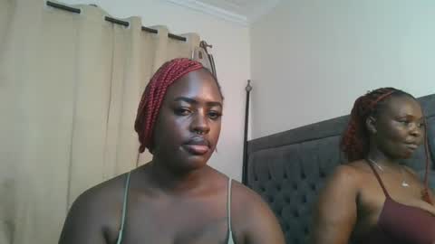 Snapshot of avian_babe1 chatting on June 2026 03:25:01 AM avian_babe1 online show from June 2026 03:25:01 AM