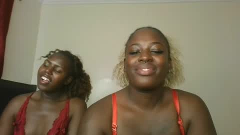 Snapshot of avian_babe1 chatting on July 2026 02:15:01 PM avian_babe1 online show from July 2026 02:15:01 PM