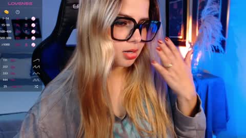 Avrill Morgan online show from December 2024 10:42:02 PM