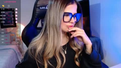 Avrill Morgan online show from October 2025 10:49:02 PM