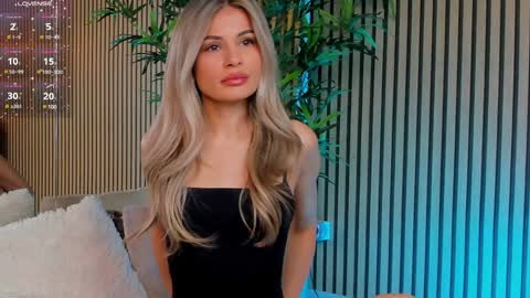 AVRILL CYRUX online show from February 2025 06:25:02 AM