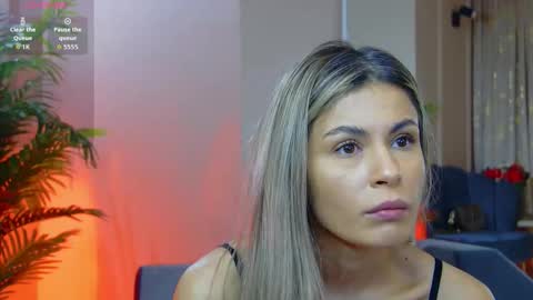 AVRILL CYRUX online show from December 2025 07:36:01 AM