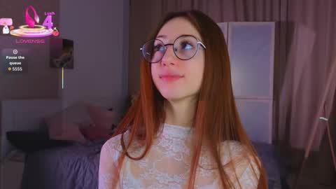 Avril online show from November 2025 09:48:01 PM