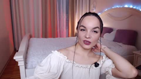 Avrora Inst online show from February 2026 08:31:02 PM