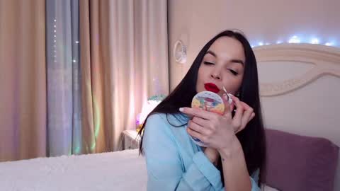Avrora Inst online show from April 2026 10:36:02 PM
