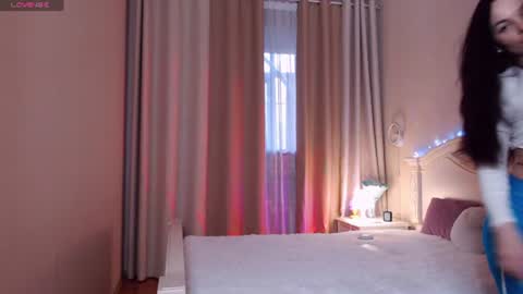Avrora Inst online show from June 2026 05:41:01 PM