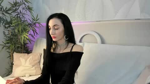 Avrora online show from April 2026 09:11:02 AM