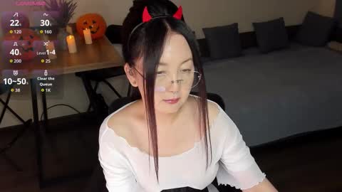 Avrora online show from October 2025 02:08:02 PM