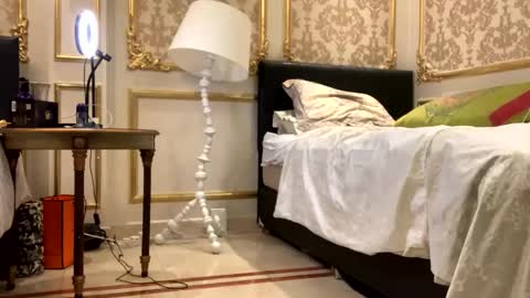 awardy3211 online show from December 2024 07:07:02 PM