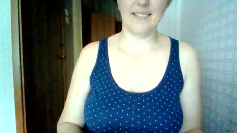 Snapshot of awesomeladyy chatting on June 2026 12:11:01 PM awesomeladyy online show from June 2026 12:11:01 PM