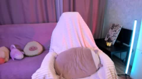 Alia  online show from October 2025 08:07:02 PM