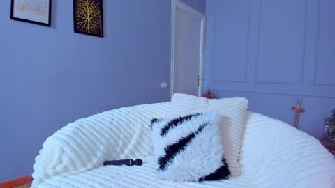 Ella online show from April 2026 04:15:02 AM