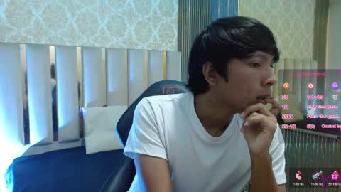 axel1_tay online show from April 2026 07:44:01 PM