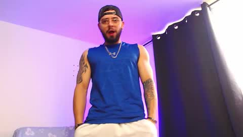 Independiente Model online show from December 2025 12:14:01 PM